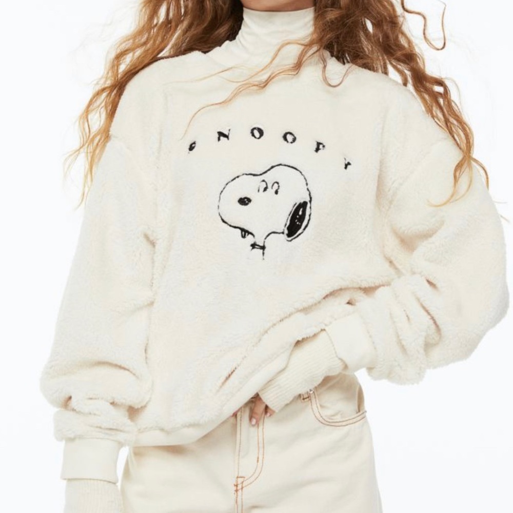 NWT H&M sold out snoopy fleece sweatshirt size M